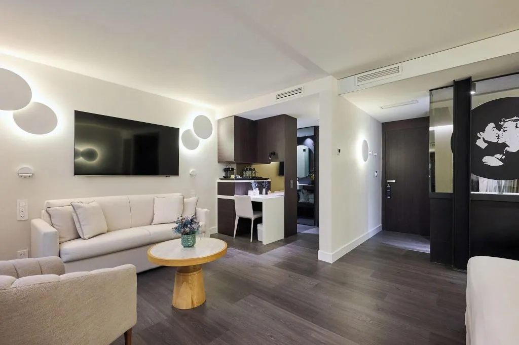 TRIPLE SUPERIOR Room, H10 Port Vell, Barcelona