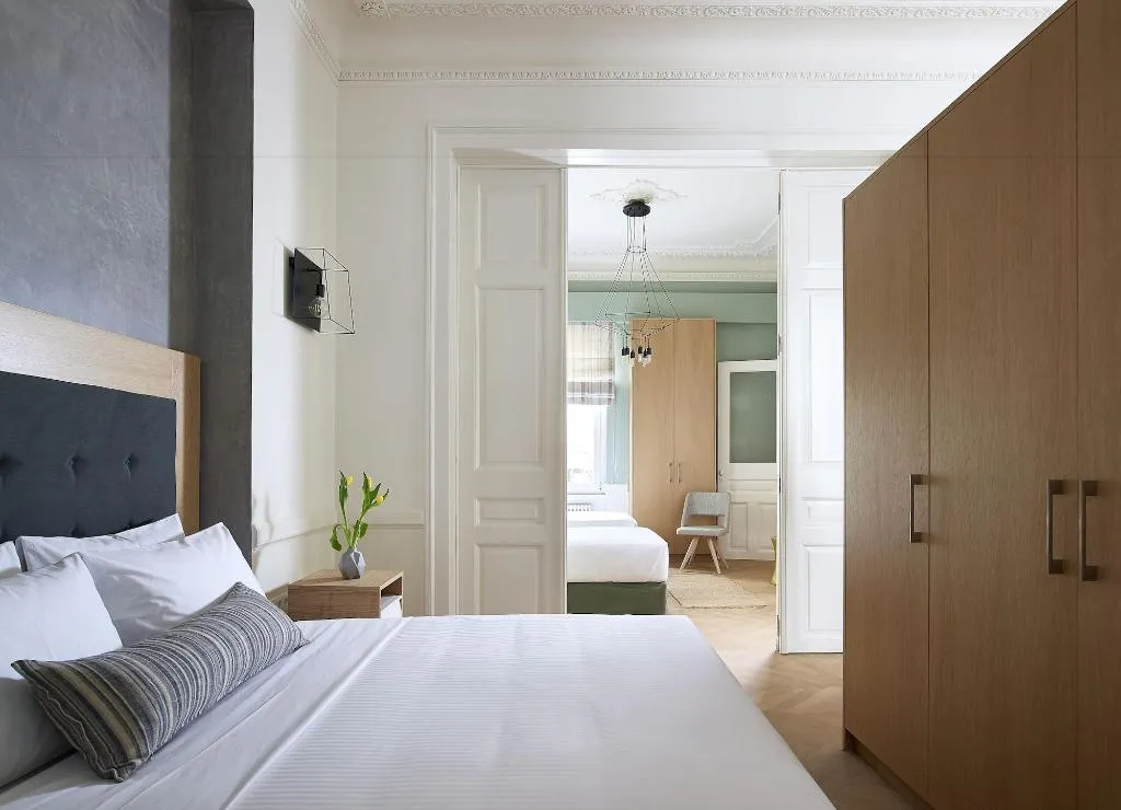 Room, Thiseio 1915, Athens