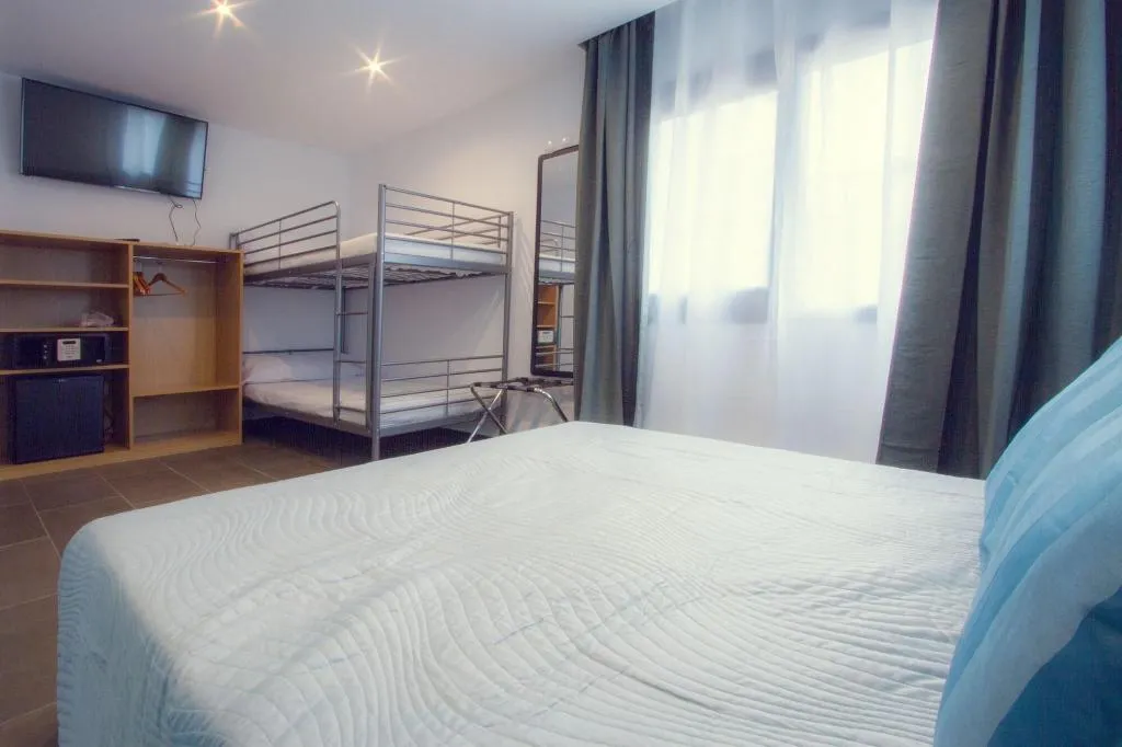 Room, Pixel, Costa Del Sol