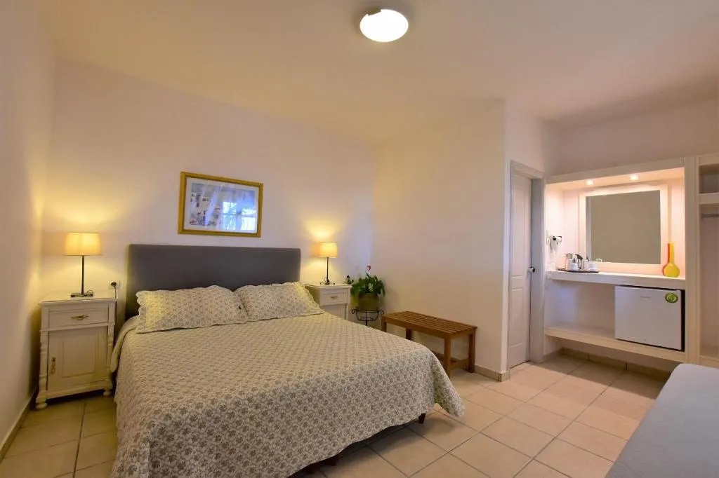 Room, Rodakas Hotel, Santorini