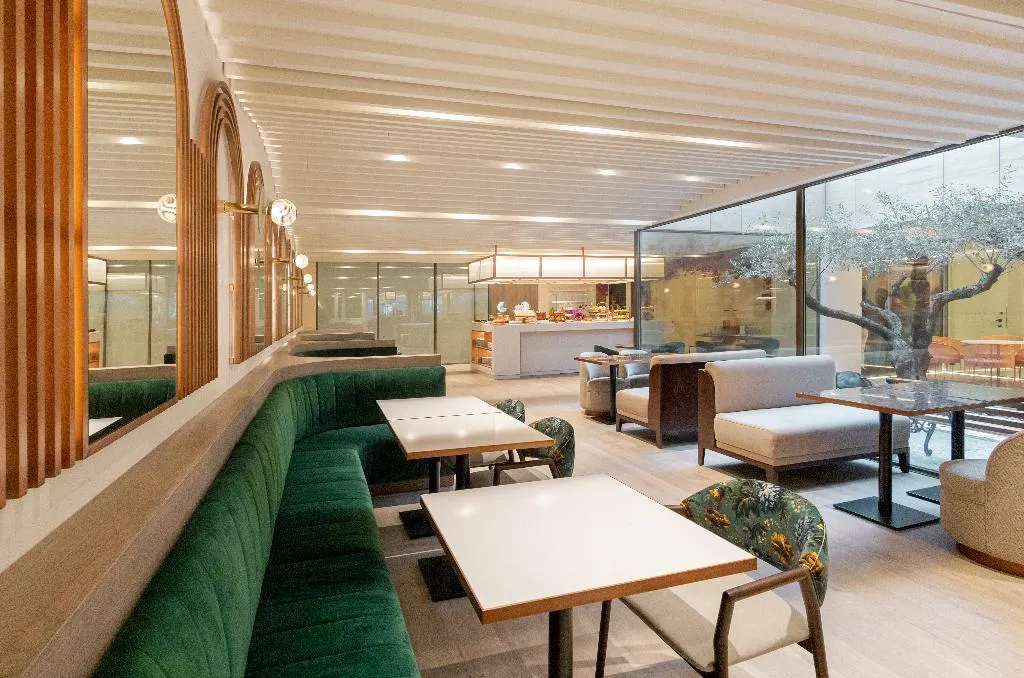 Restaurant, Luster Hotel, Lisbon