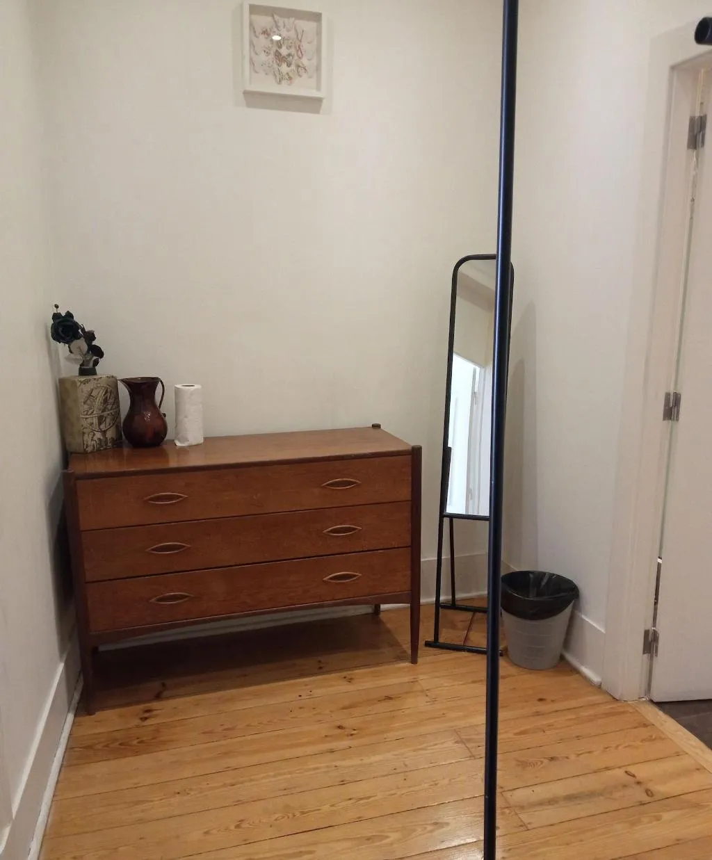 Room, Happy @ Chiado, Lisbon