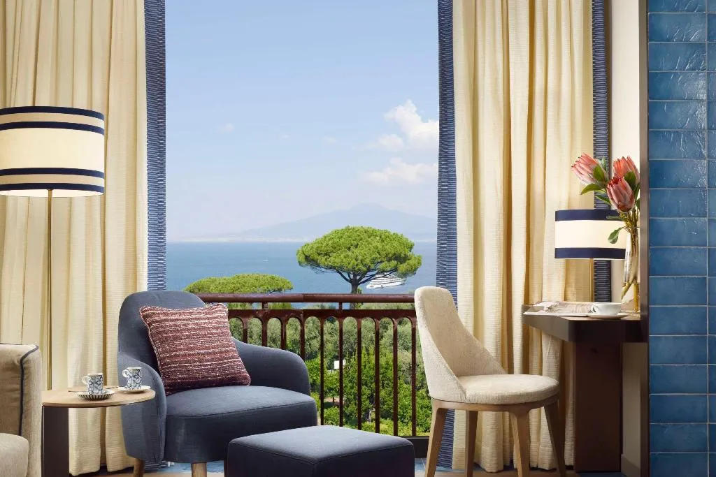 Room, Ara Maris, Naples
