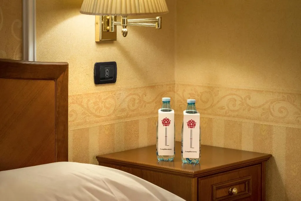 Room, Lancaster Hotel, Milan