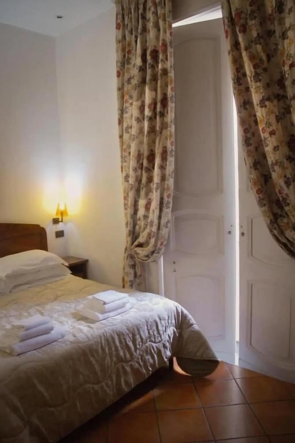 Room, La Locanda Dell Arte, Naples