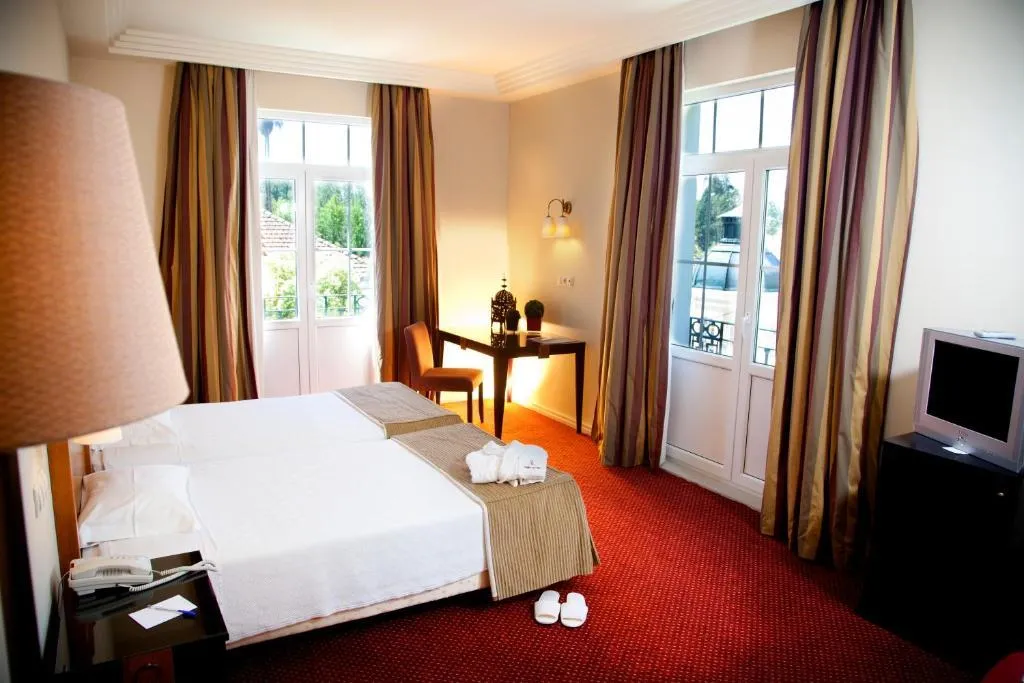 DOUBLE POOL VIEW Room, Hotel Termas da Curia, Porto
