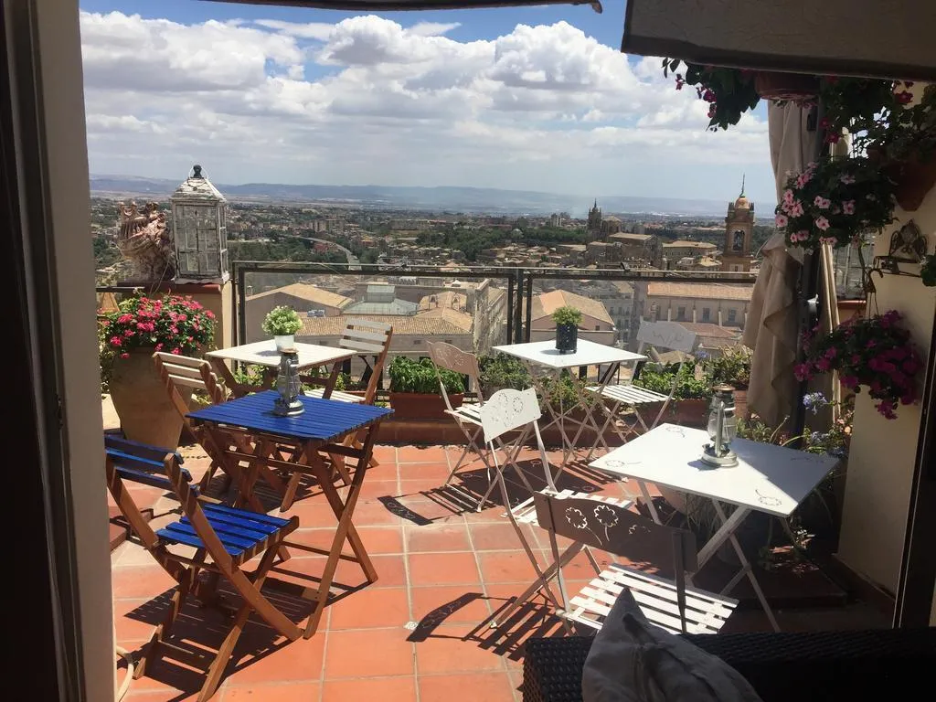 General view, Tre Metri Sopra Il Cielo, Catania