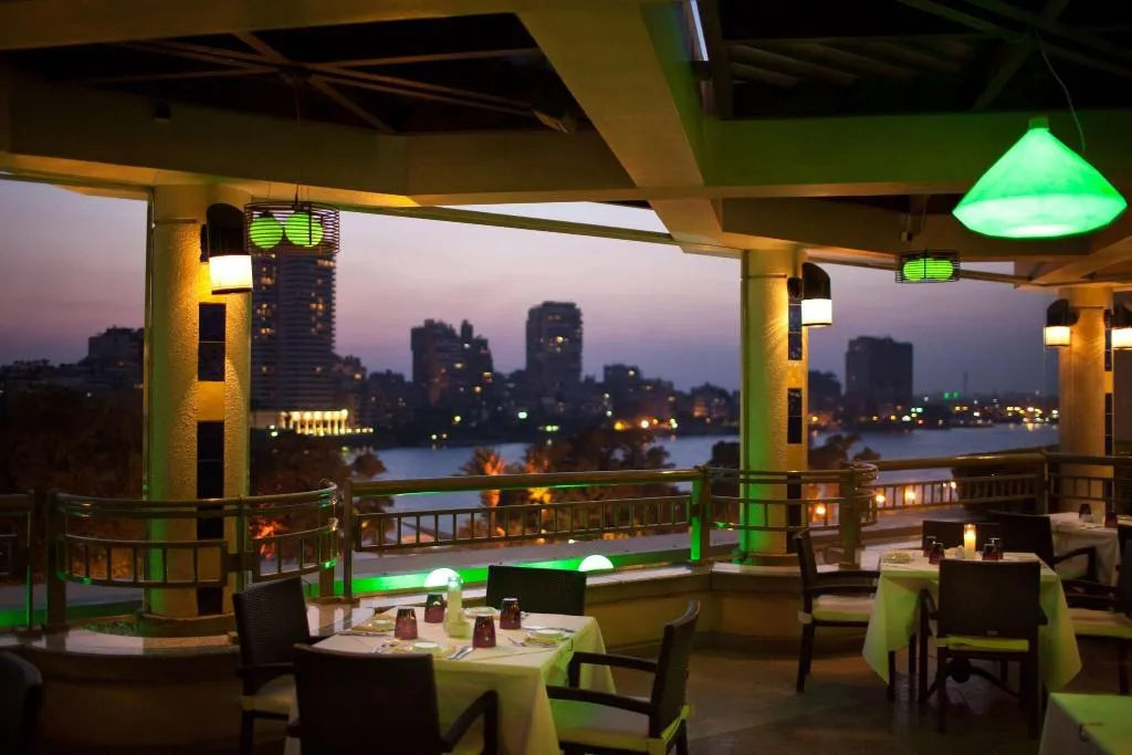 Bar, Sofitel Cairo Downtown Nile, Cairo