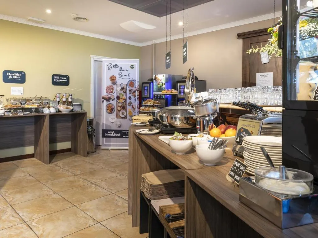 Restaurant, B&B Hotel Pomezia Cortese, Rome