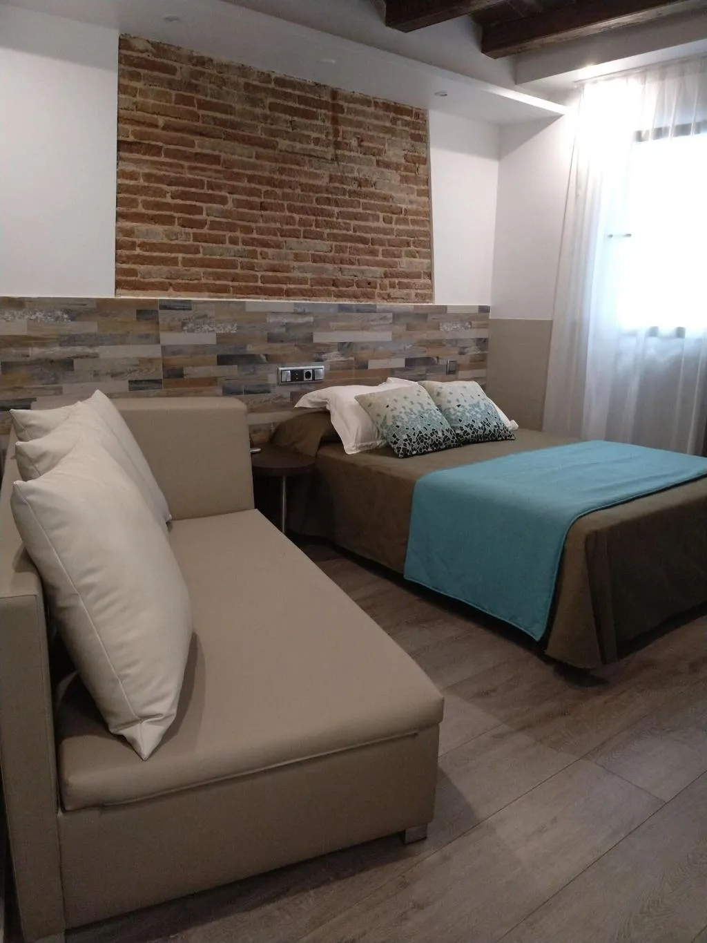 Room, Pensión Miami, Barcelona