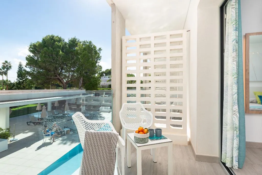 JUNIOR SUITE STANDARD Room, More, Majorca