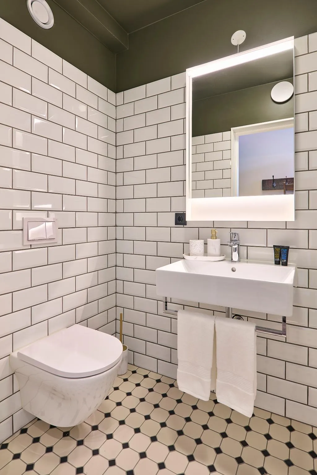 DOUBLE WITH DOUBLE BED Room, Kex Hostel, Reykjavik