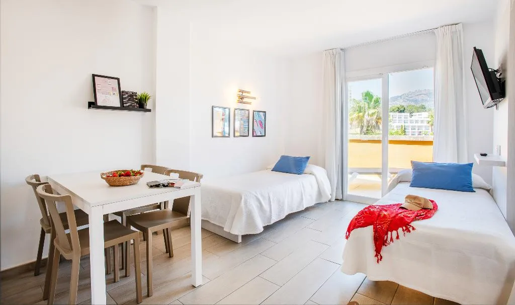 APARTMENT WITH BALCONY Room, FLOR Los Almendros Apartamentos, Majorca