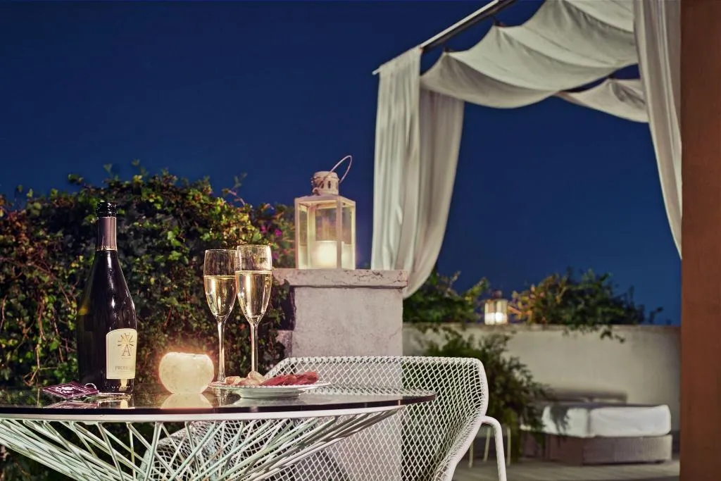 Terrace, Bloom, Venice