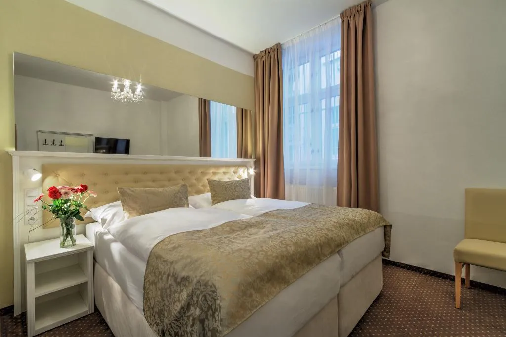 Double or Twin STANDARD Room, Taurus, Prague