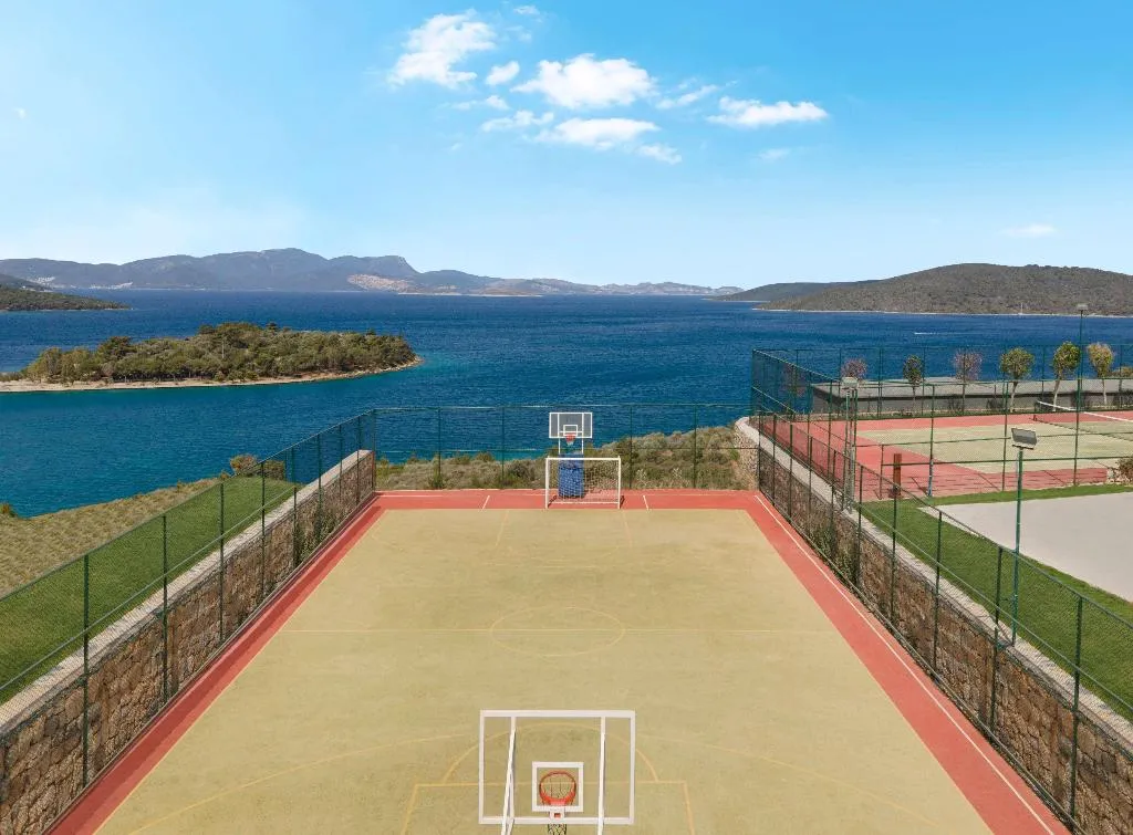 Sports and Entertainment, Lujo Art &Joy, Bodrum