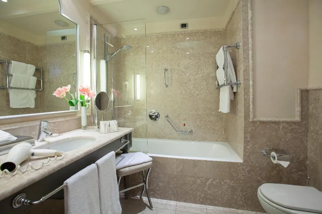 DOUBLE CLASSIC Room, Starhotels Tuscany, Florence