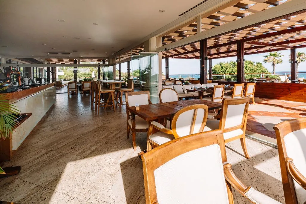 Bar, Grande Real Santa Eulalia Resort & Hotel Spa, Algarve
