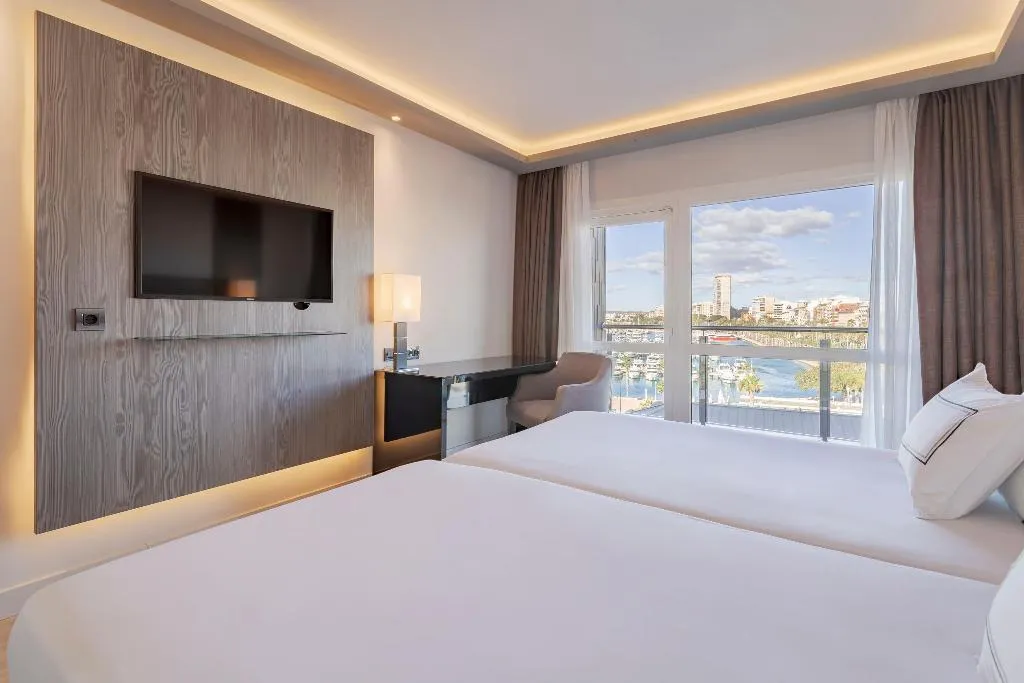 JUNIOR SUITE EXECUTIVE Room, Melia Alicante, Costa Blanca