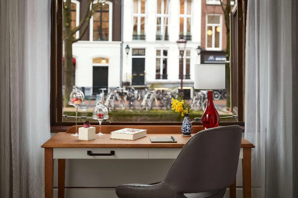 SUITE STANDARD Room, Tivoli Doelen Amsterdam, Amsterdam