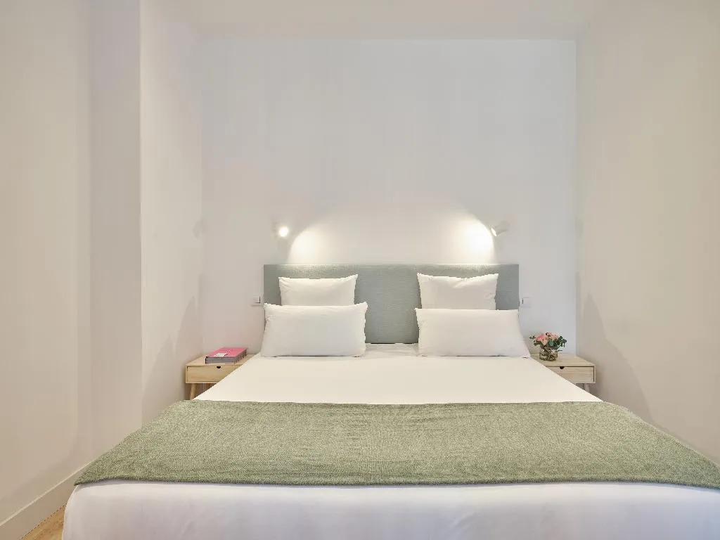 SUITE ONE BED Room, Paseo Suites Hotel, Madrid