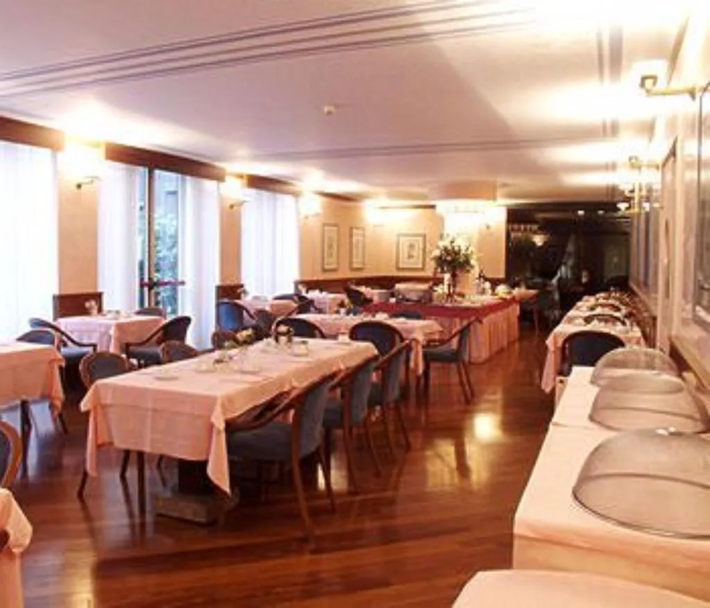 Restaurant, Hotel Crivi's, Milan