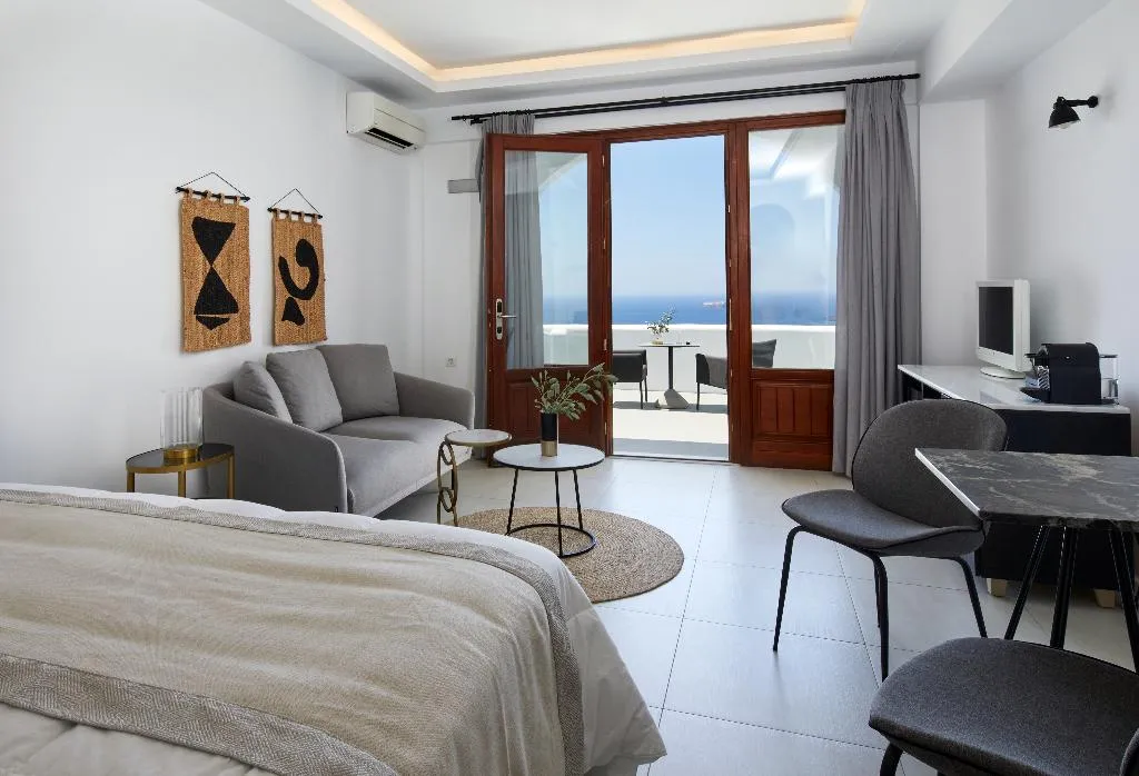 SUITE STANDARD Room, Petit Palace, Santorini