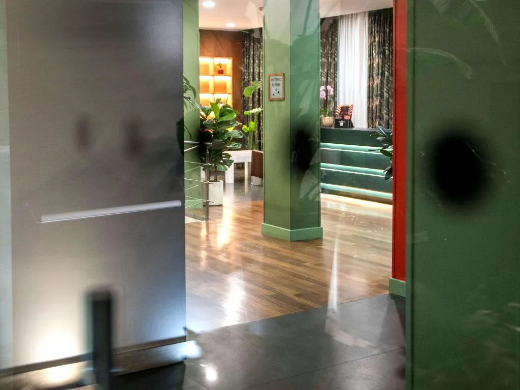 Bar, Mercure Roma Centro St. John, Naples