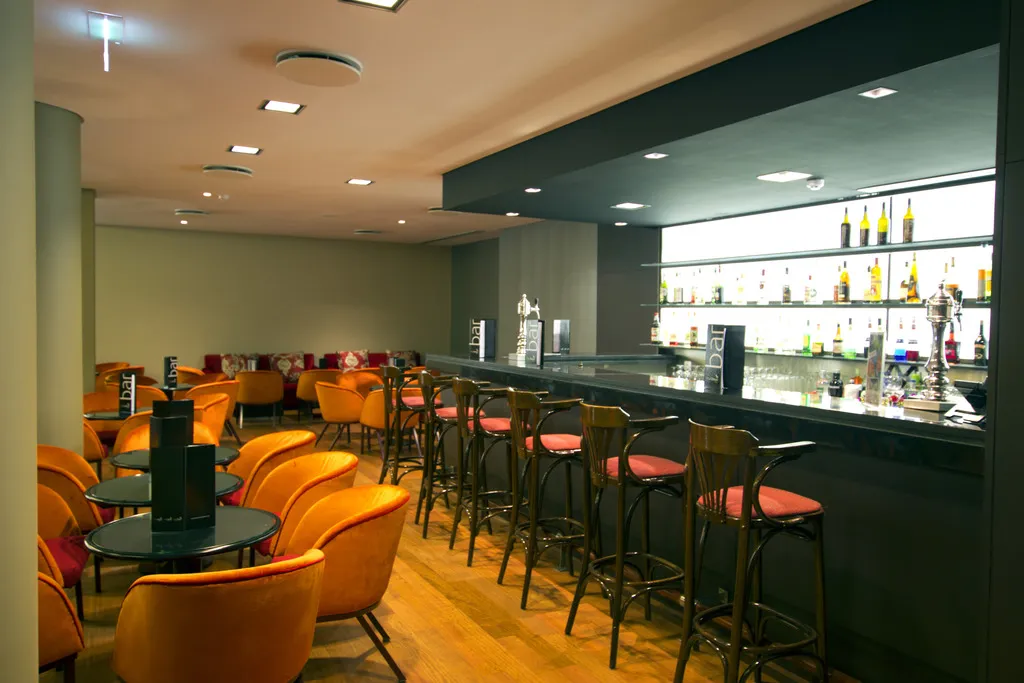 Bar, The Views Monumental, Madeira