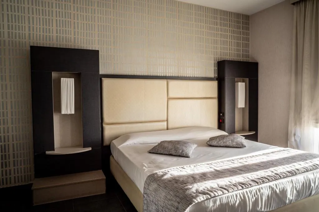 QUADRUPLE STANDARD Room, Hotel Premiere, Naples