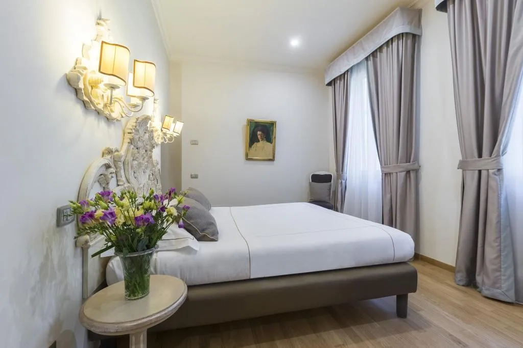 FAMILY ROOM THREE BEDS Room, Art Atelier, Florence