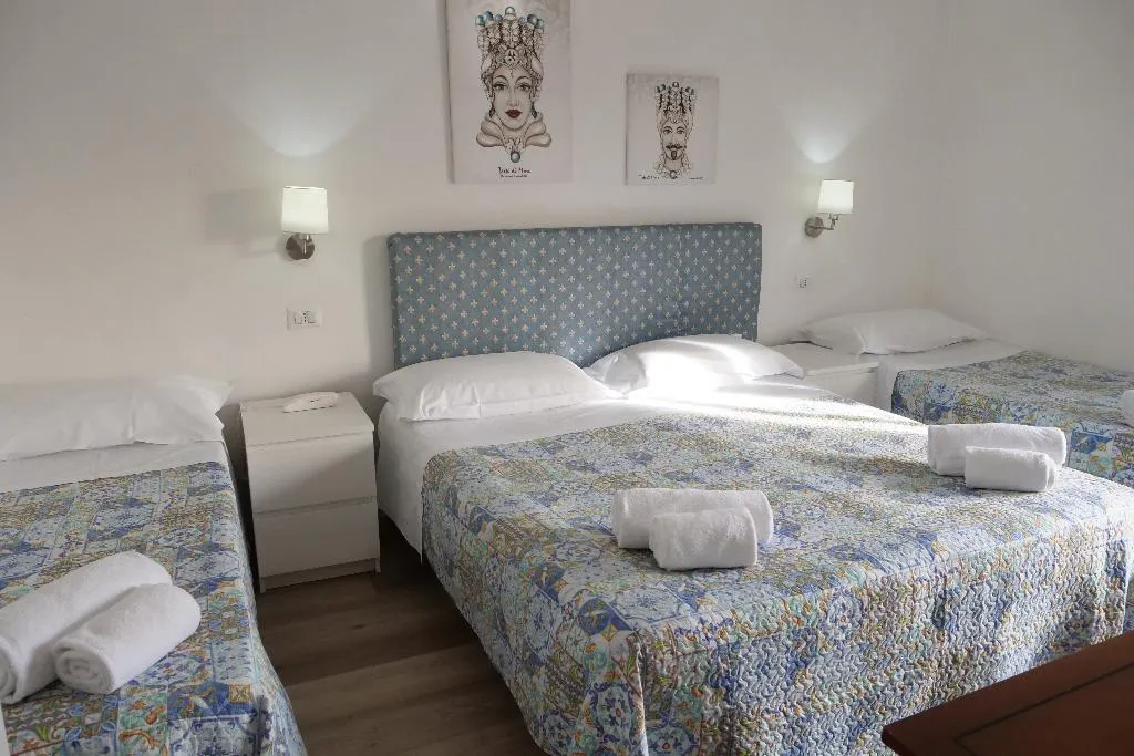 QUADRUPLE SEA VIEW Room, Hotel Elios, Taormina