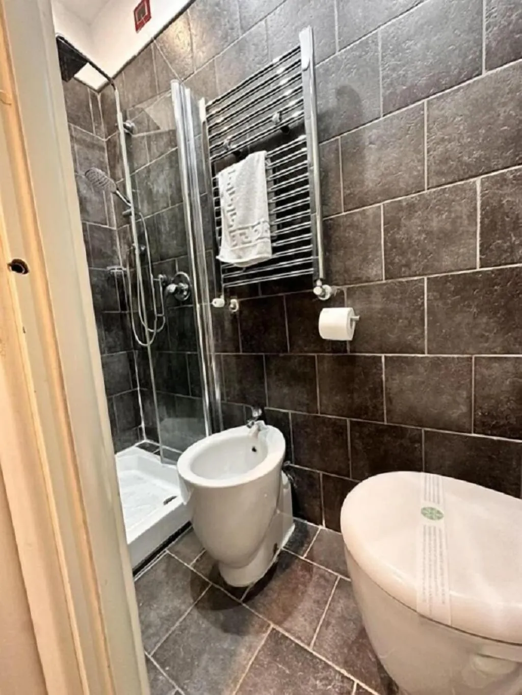 Room, Yacht Club Angioino, Naples