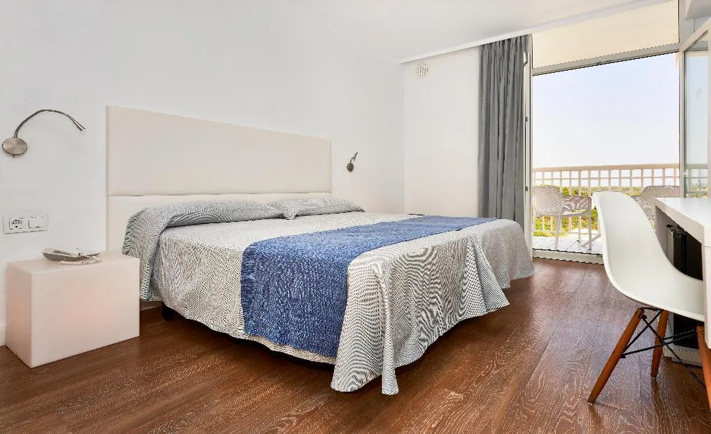 Room, Hotel Globales Cala´n Bosch, Menorca