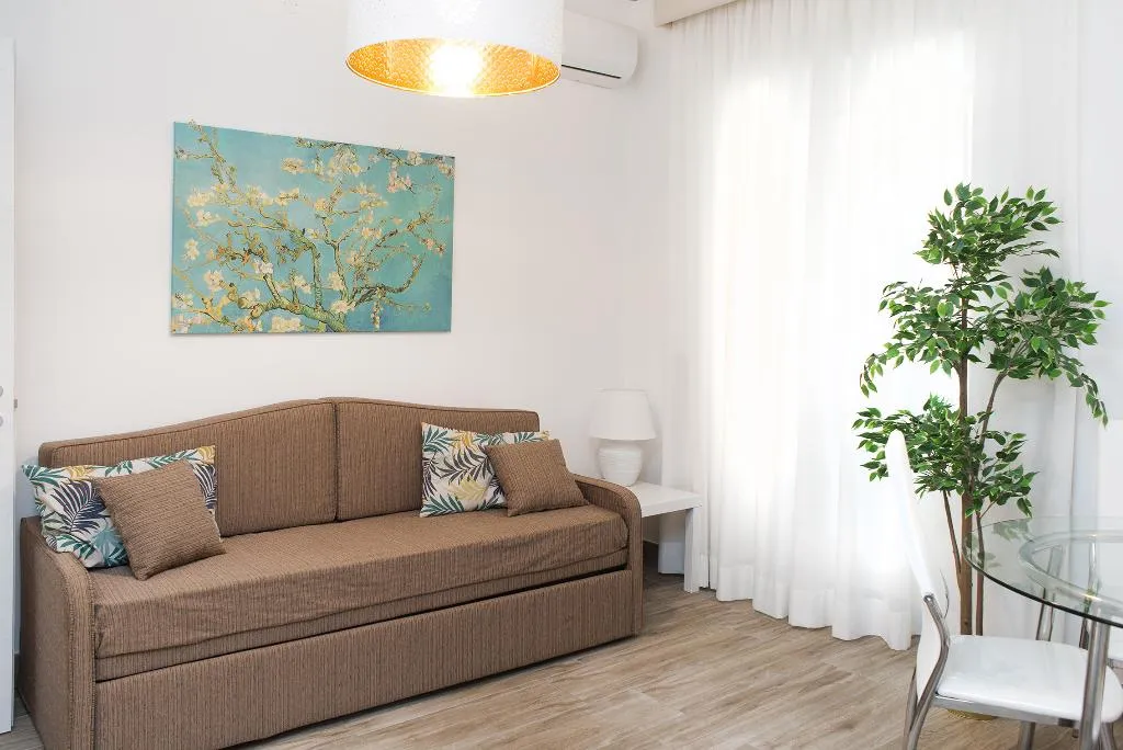 APARTMENT CAPACITY 5 Room, Residenza Flegrea, Naples