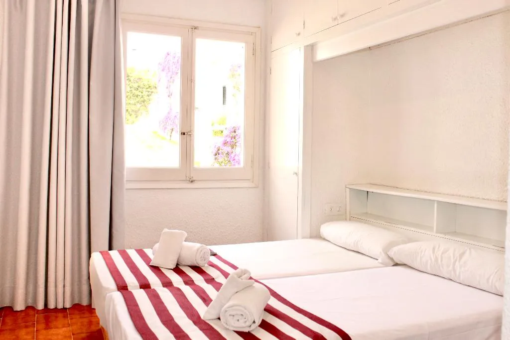 APARTMENT TWO BEDROOMS Room, Apartamentos Playa Parc, Menorca