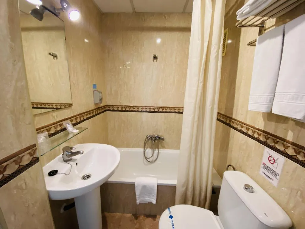 TWIN PARTIAL SEA VIEW Room, Hotel Los Jazmines, Costa Del Sol