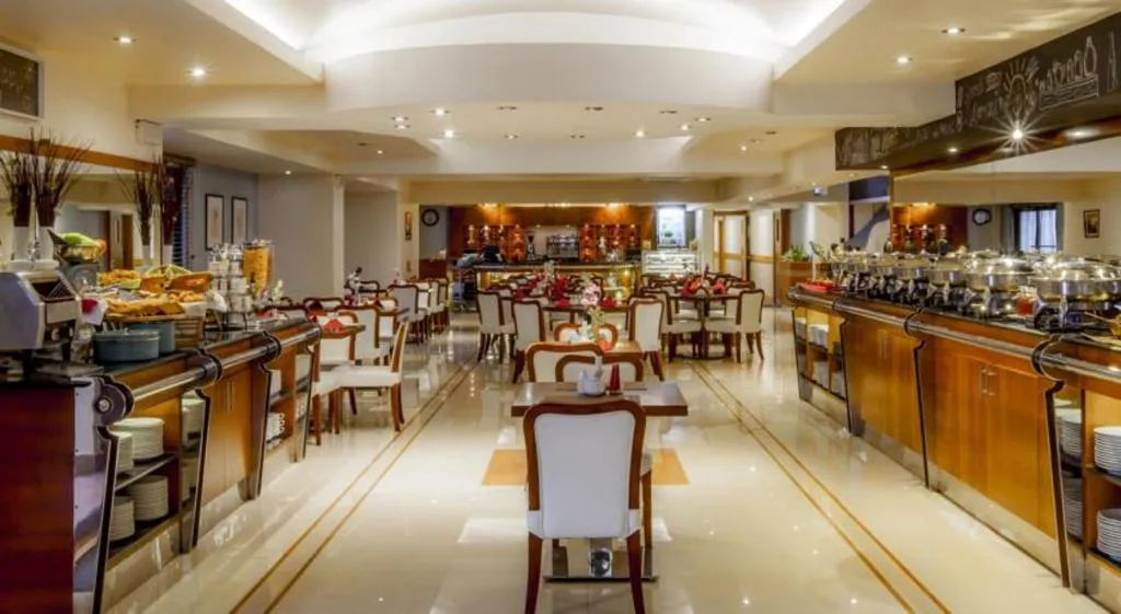 Restaurant, Golden Sands 10, Dubai