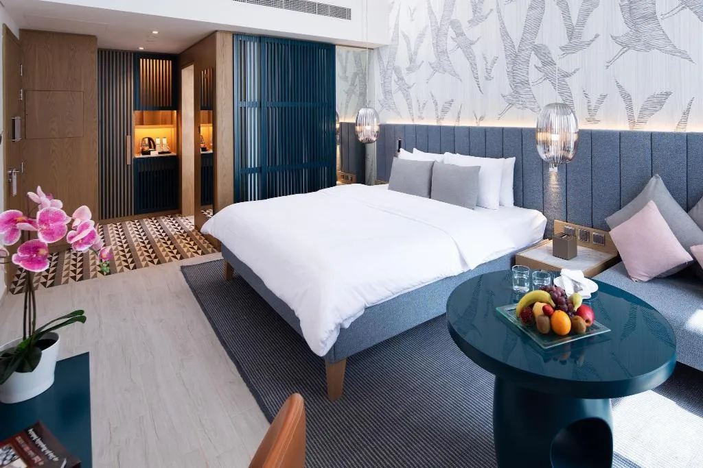 DOUBLE SUPERIOR QUEEN BED Room, C Central Resort The Palm Dubai, Dubai