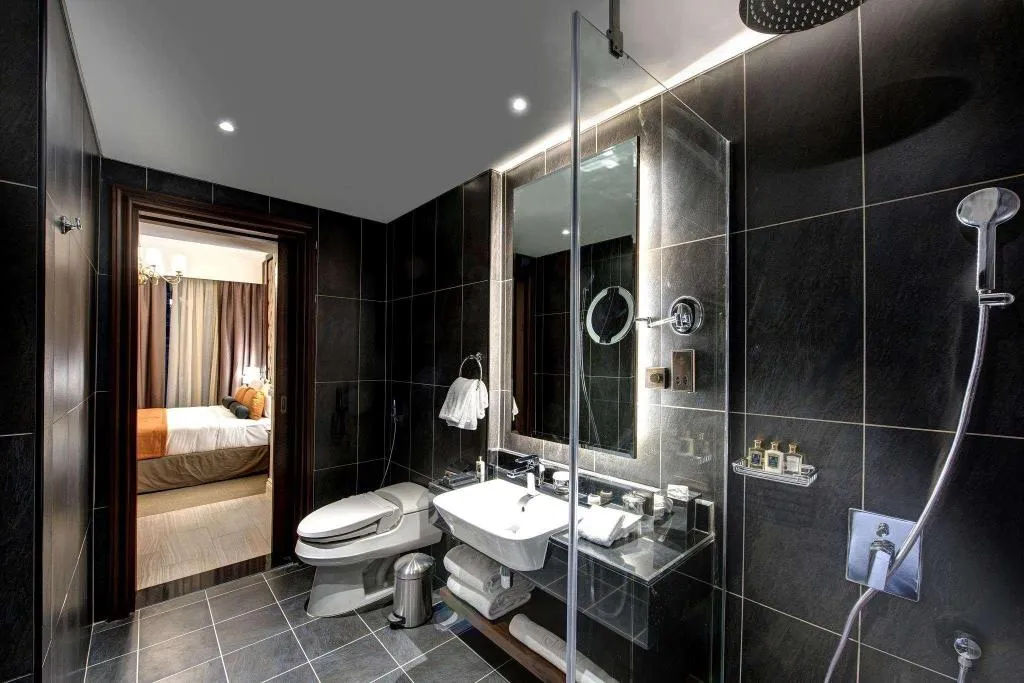 Room, Dukes The Palm Dubai Hotel, Dubai