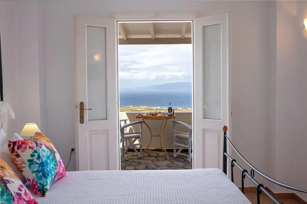 Room, Anchor Suites, Santorini