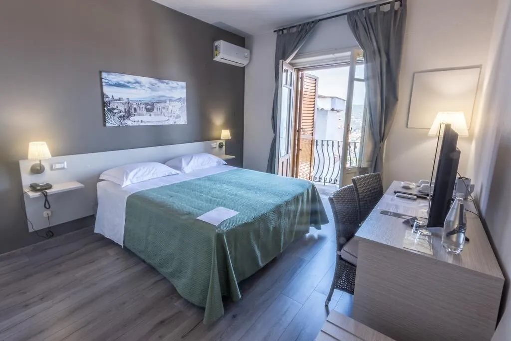 Room, Villa Fiorita, Taormina
