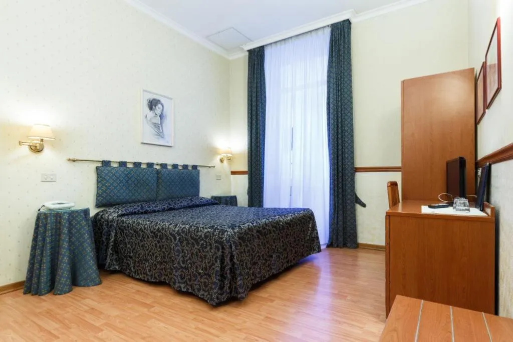DOUBLE STANDARD Room, Paris Hotel, Rome