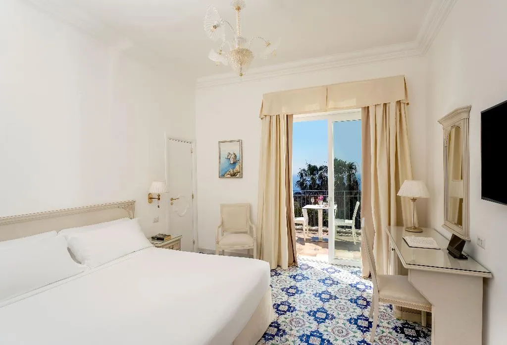 DOUBLE SEA VIEW Room, Hotel Syrene Capri, Naples