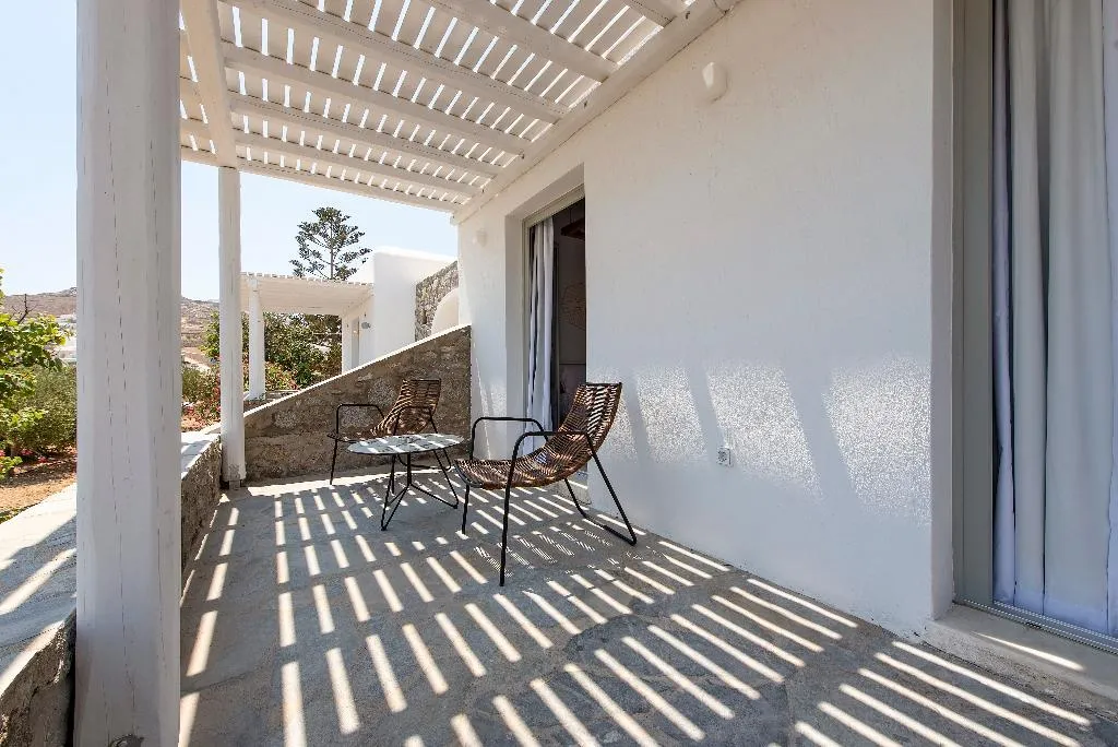 FAMILY ROOM GARDEN VIEW Room, Osom Resort, Mykonos