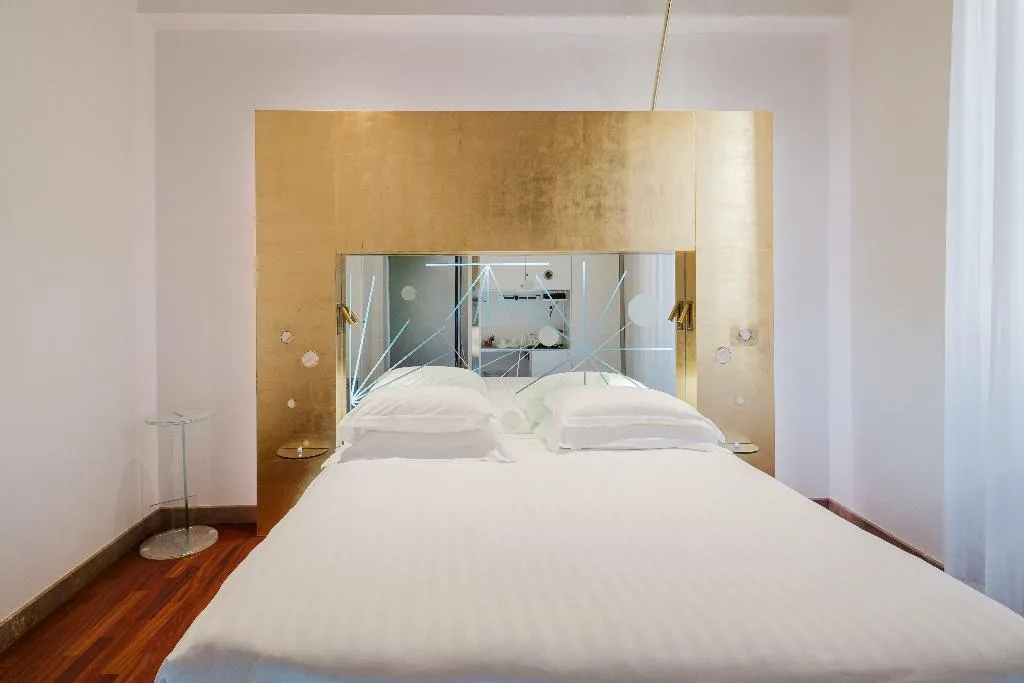 DOUBLE SUPERIOR Room, Hotel Trecento, Rome