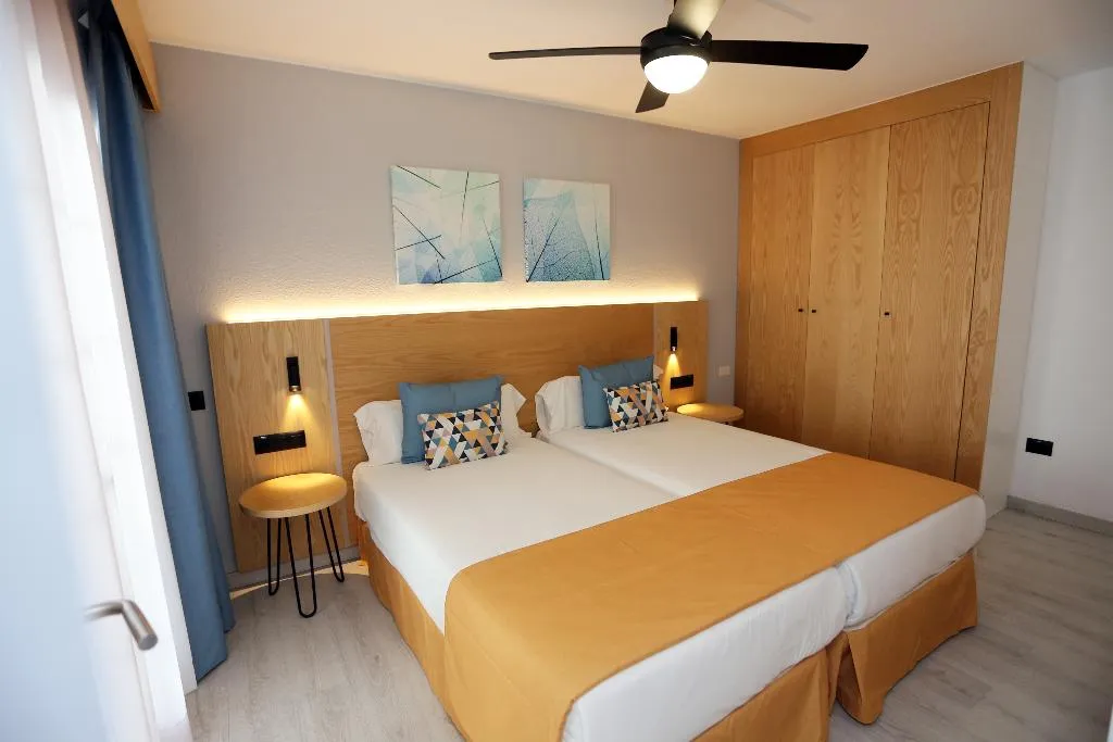 APARTMENT CAPACITY 4 TWO BEDROOMS Room, Andorra Apartamentos, Tenerife
