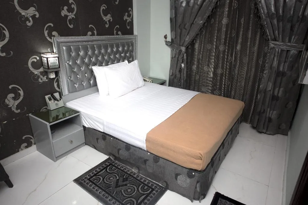 SINGLE STANDARD Room, White Fort Hotel, Dubai