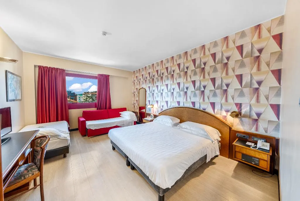 QUADRUPLE PREMIUM Room, Abacus Hotel, Milan