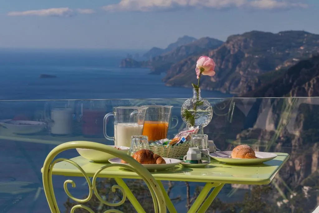 Terrace, Bacio Del Sole, Naples